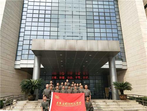 石家莊學(xué)計(jì)算機(jī)選擇石家莊國防科技學(xué)校怎么樣？