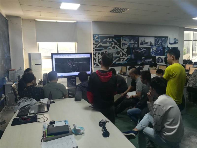 0基礎(chǔ)學(xué)UG模具設(shè)計cad三維設(shè)計數(shù)控多軸編程培訓(xùn)學(xué)校