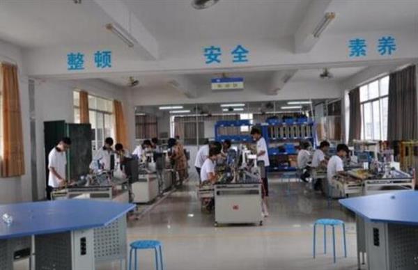 滄州中捷職業(yè)技術(shù)學(xué)校機電技術(shù)應(yīng)用專業(yè)都有哪些課程可以學(xué)習(xí)？