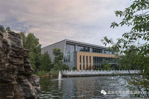北京播音主持學(xué)校有什么可報考的院校？