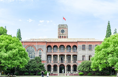 張家口新世紀(jì)職業(yè)學(xué)校有什么特點(diǎn)？為什么要選擇這家學(xué)校？